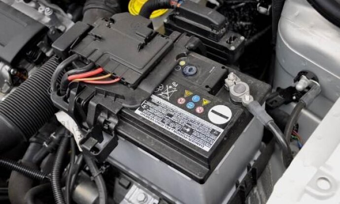 Замена аккумулятора: как заменить в автомобиле, порядок работ